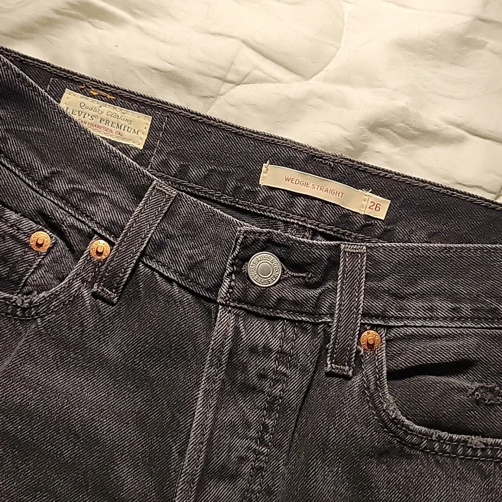 Levi's Wedgie Straight Jeans - Picture 3 of 3